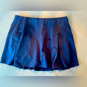 Tail navy blue tennis skirt like new